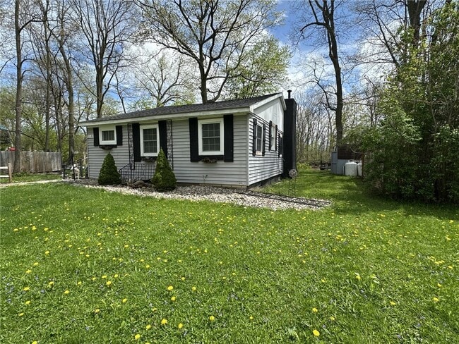 Foto del edificio - 2590 Scottsville Rd