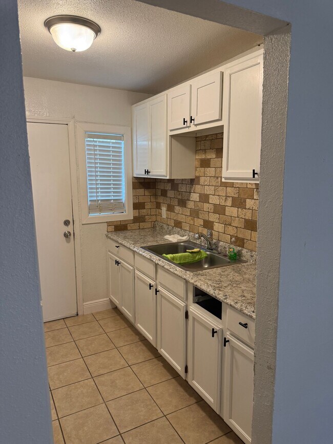 Photo - 602 Ellor Dr Apartment