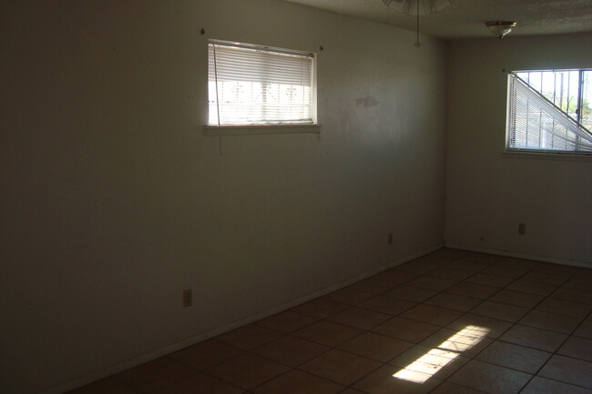 Building Photo - Northeast El Paso Duplex