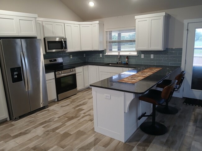 Building Photo - 324 Marsanne St