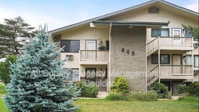 Foto del edificio - 645 Manhattan Pl