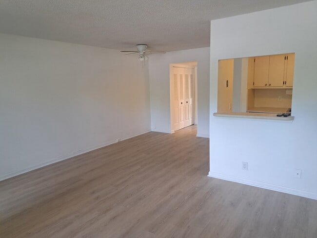 Foto del edificio - 243 Canterbury K