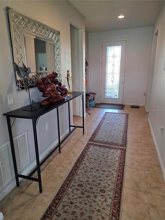 Building Photo - 576 Cantabria Dr