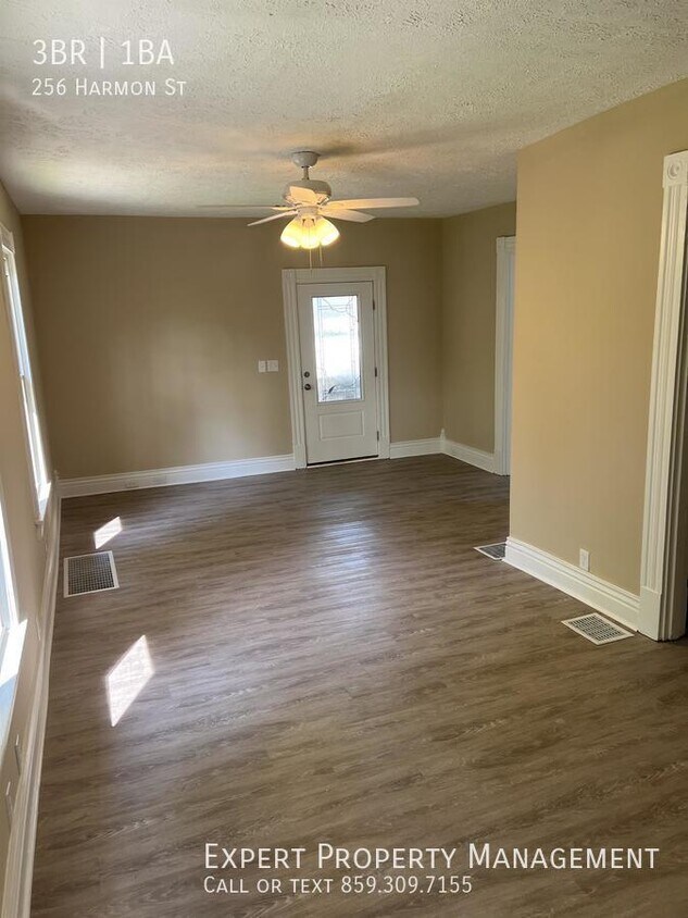 Foto principal - 256 Harmon St