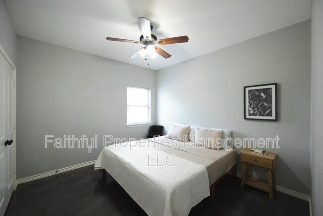 Building Photo - 14235 County Rd 452