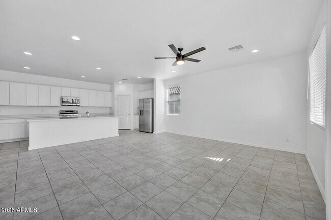 Foto del edificio - 1135 E Westwood Dr