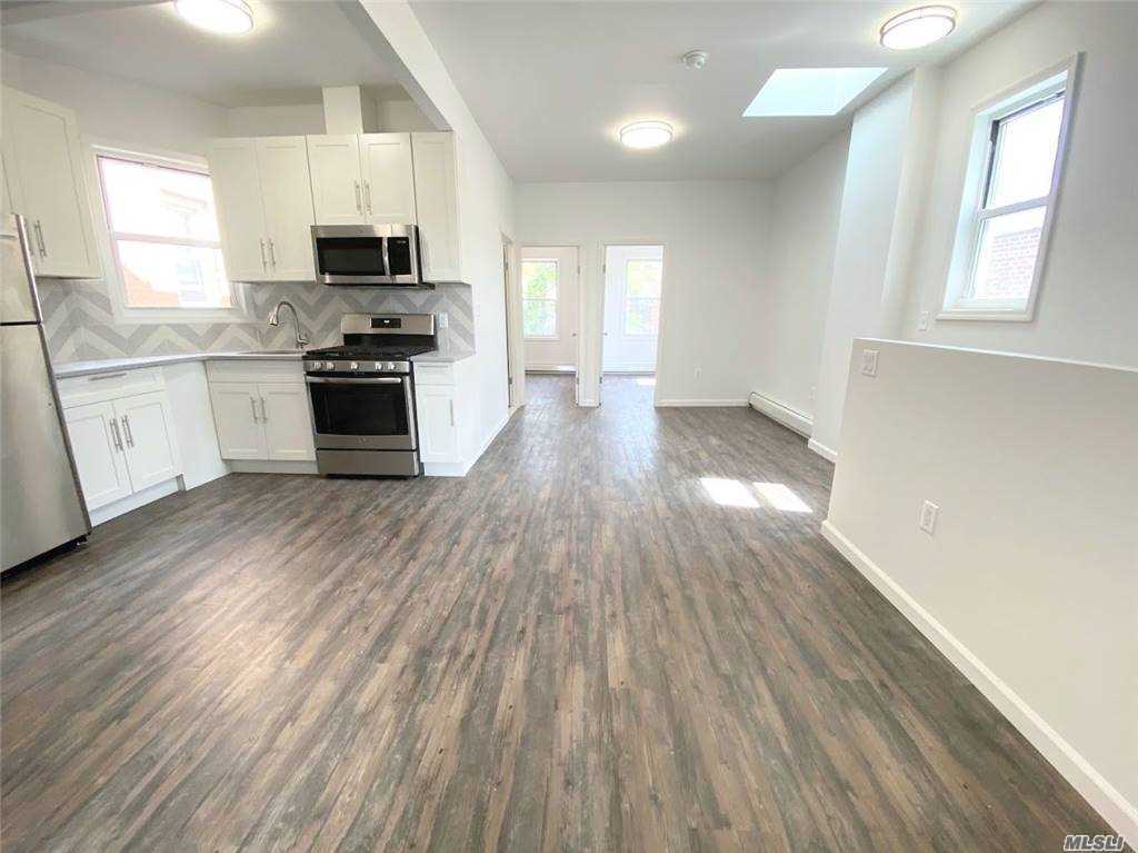 Foto principal - 51-59-59 47th St