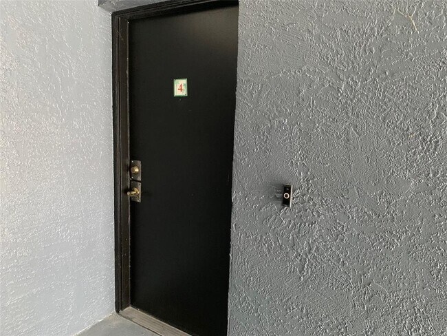 Building Photo - 4214 Pershing Pointe Pl