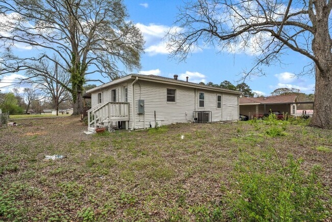 Foto del edificio - Renovated 4-Bed Home in Pleasant Grove!