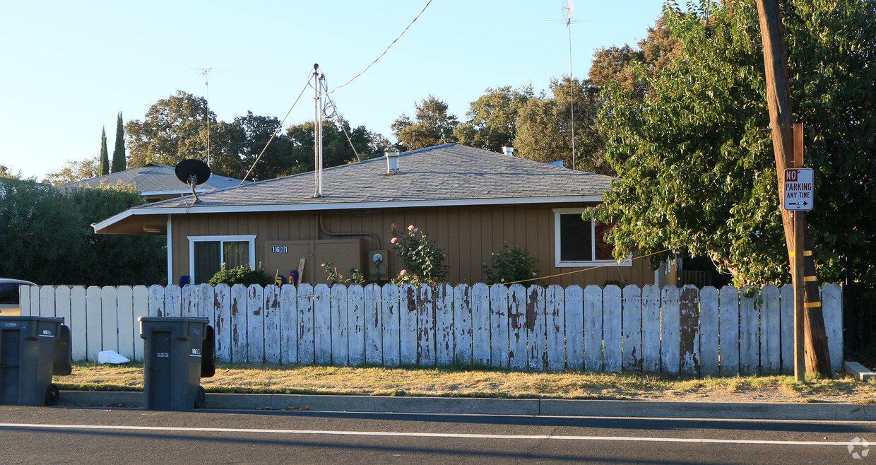 Building Photo - 1621 Sacramento Ave