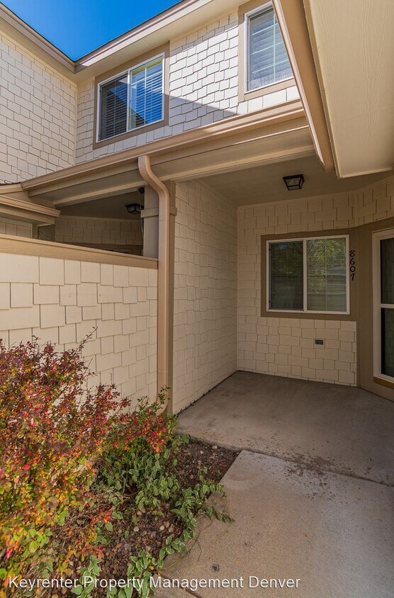 Building Photo - 2 br, 2.5 bath House - 8607 S Lewis Way