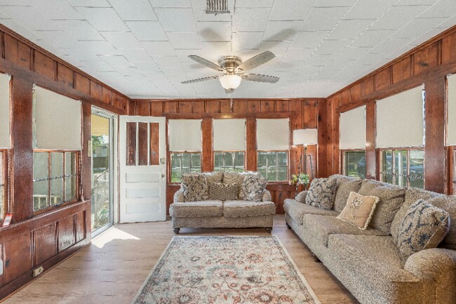 Foto del edificio - 108 Sharon St