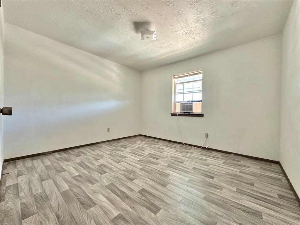 Foto principal - 302 Calhoun Dr