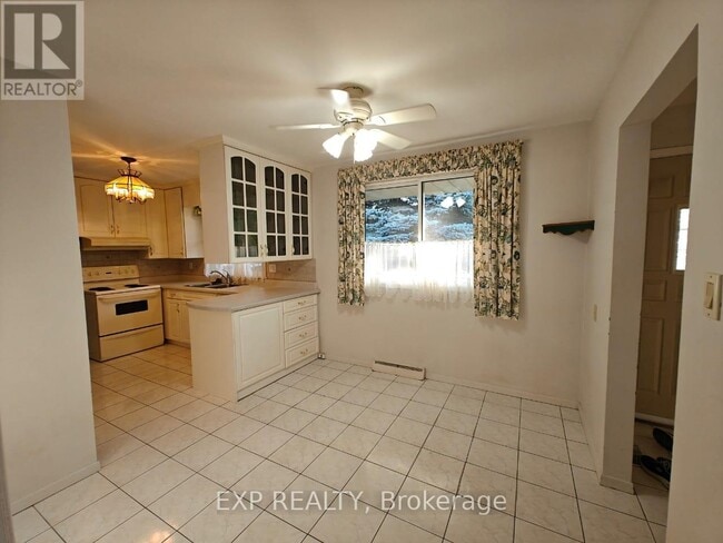 Building Photo - 46 Croydon Dr