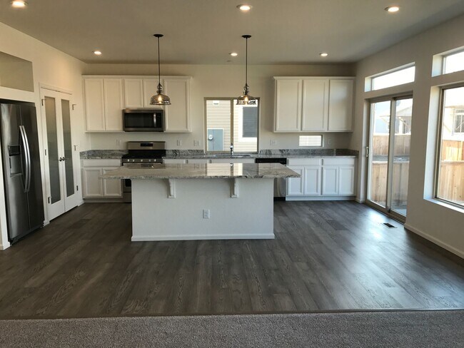 Foto del edificio - 3 bedroom 2 1/2 bathroom house in Commerce...