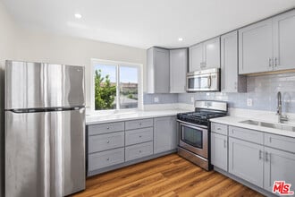 Building Photo - 4622 W 149th St