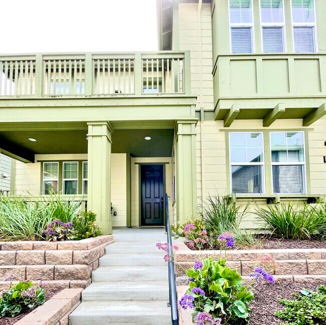 Front Entry - 2713 Bungalow Dr