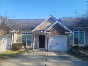 Building Photo - 640 Vista Dr