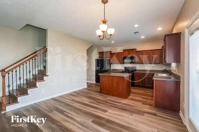 Building Photo - 1309 Loren Circle