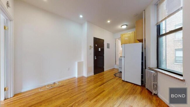 Building Photo - 1 bedroom in Manhattan NY 10003