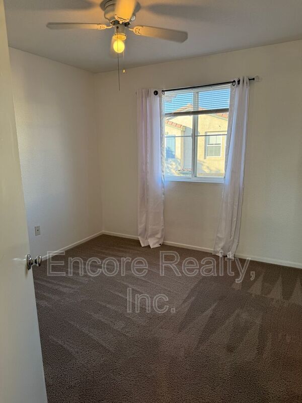 Building Photo - 1646 Paseo Aurora