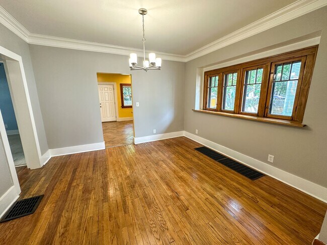 Foto del edificio - 1344 Hall St SE