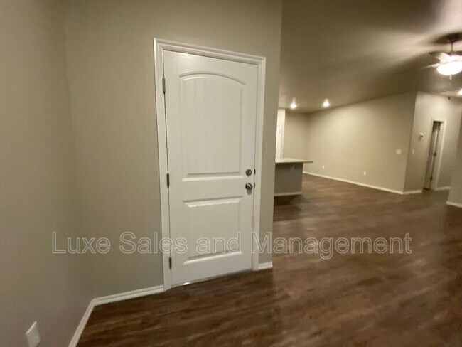 Foto del edificio - 10910 NW 119th St