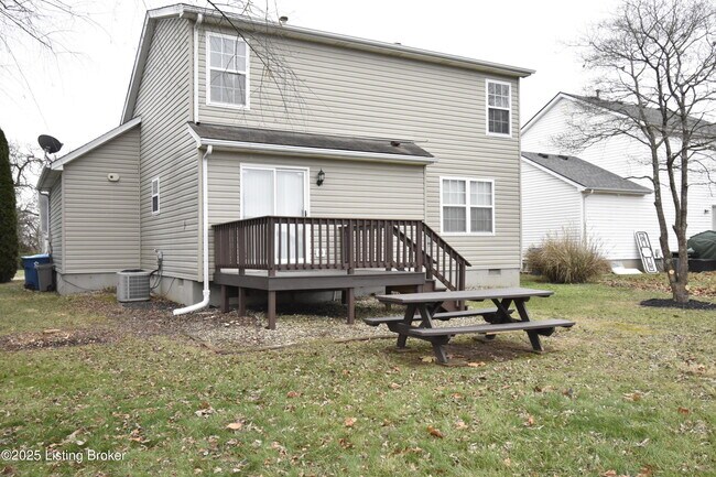 Foto del edificio - 4313 Hickoryview Dr