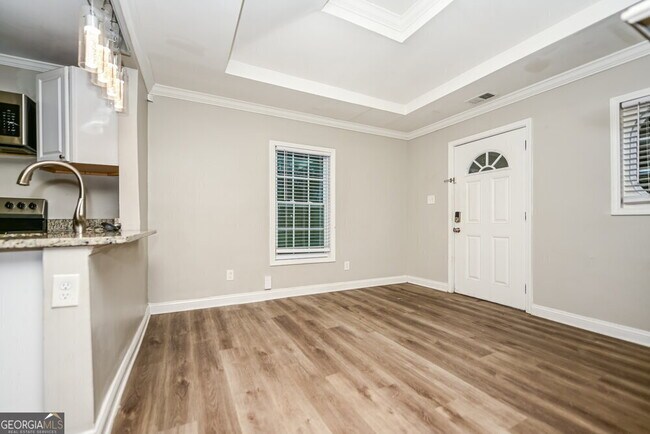 Building Photo - 1315 Dorsey St SW