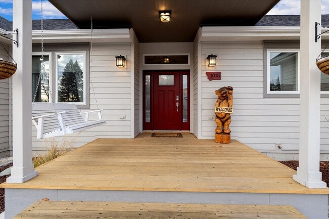 Building Photo - 1015 Riparian Dr