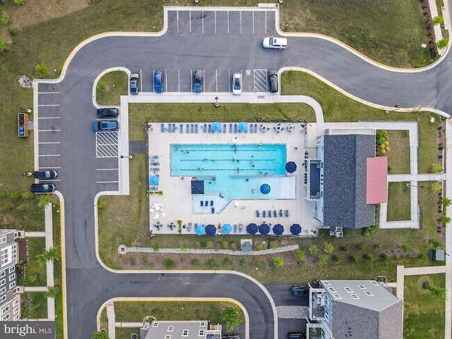 Foto del edificio - 2269 River Birch Rd