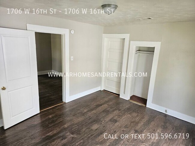 Building Photo - 1706 W 16th |$895 | 4 beds, 1 bath