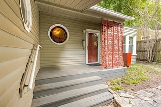 Building Photo - 3715 Robinson Ave