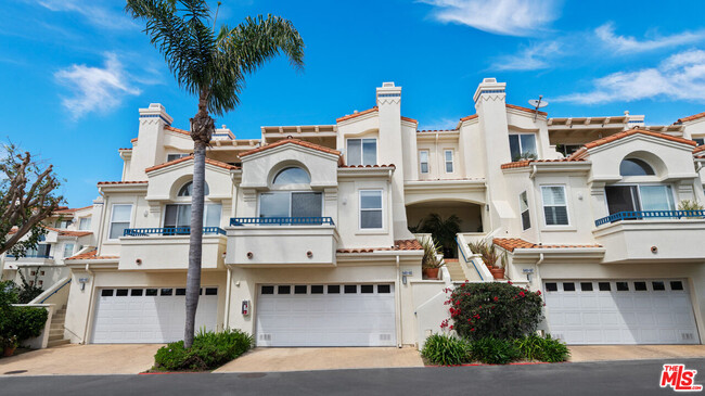 Building Photo - 6461 Zuma View Pl
