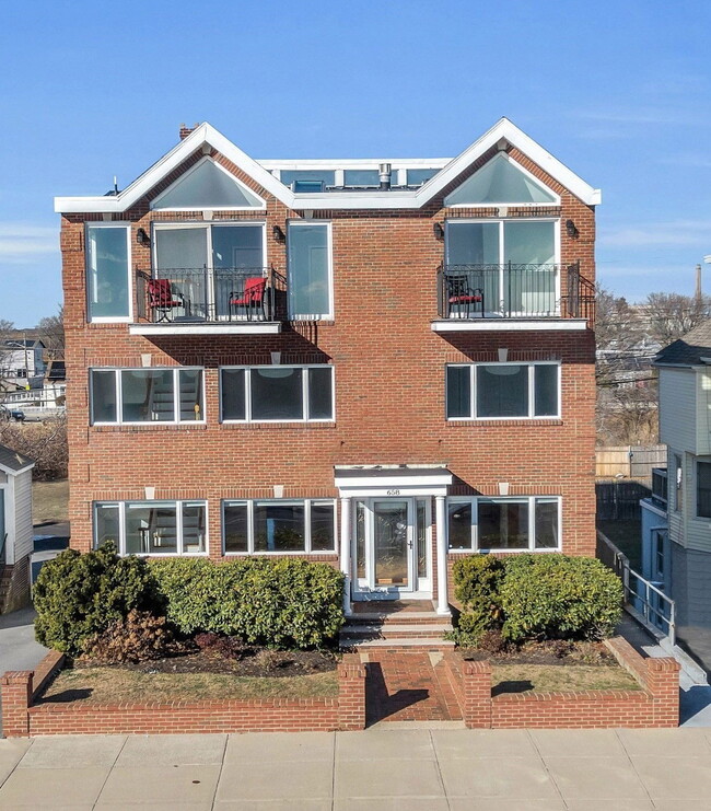 Foto del edificio - 658 Revere Beach Blvd