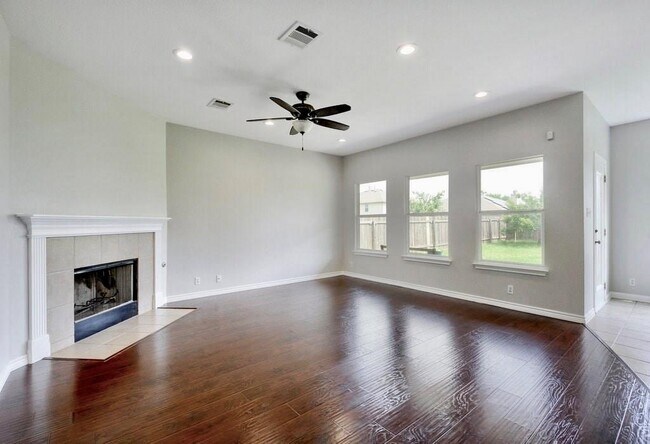 Foto del edificio - 704 Busleigh Castle Way