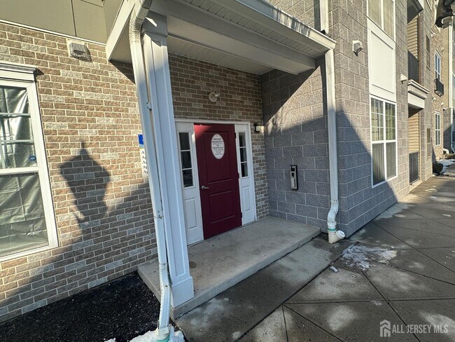 Foto del edificio - 50 Roosevelt Ave