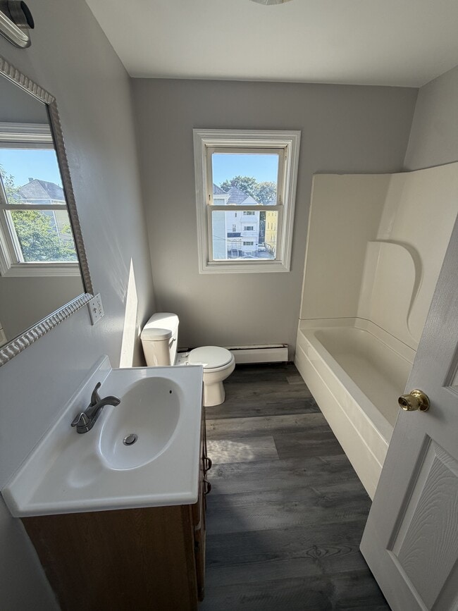 Photo - 14 McGurk St (New Bedford, MA) Apartment