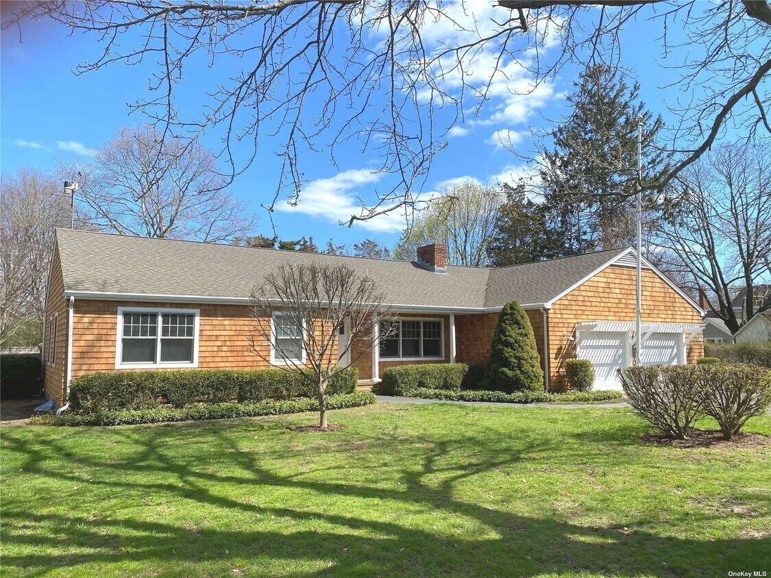 Foto principal - 795 Oyster Ponds Ln