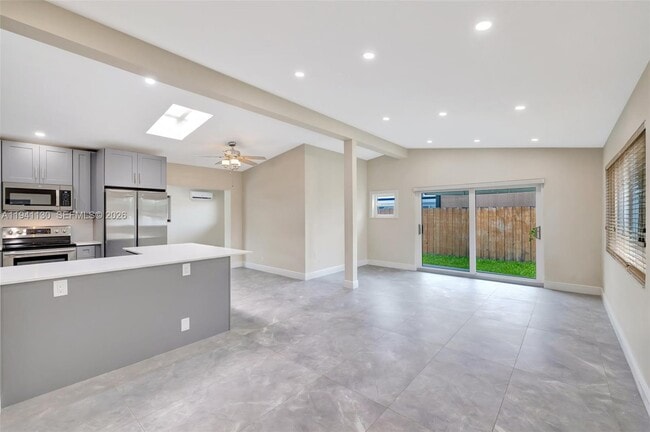 Foto del edificio - 3480 SW 20th St