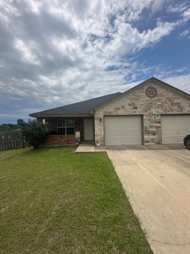 Building Photo - 3204 Baldwin Loop