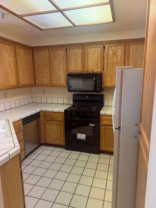Foto del edificio - Wonderful 2 Bedroom, 2.5 Bath Condo!