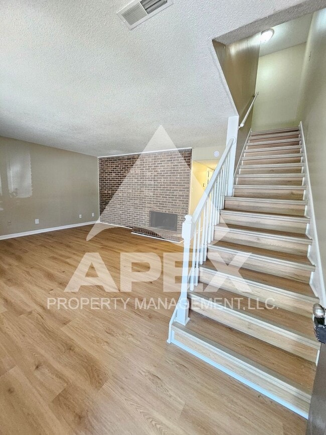 Building Photo - 9008-COU