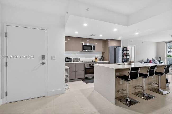 Foto del edificio - 13800 Highland Dr