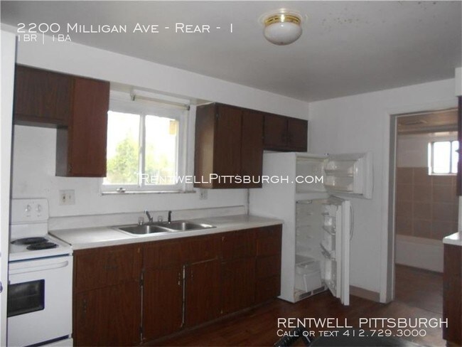 Foto del edificio - Swissvale 3 bedroom second floor apartment