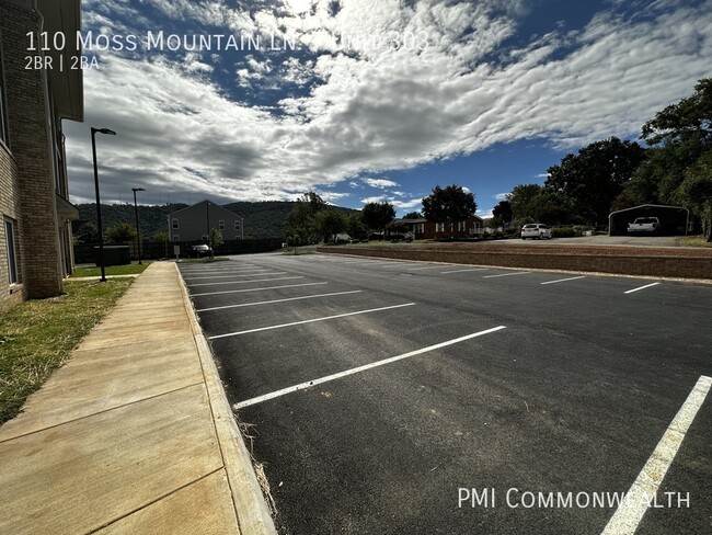 Building Photo - 2 Bed / 2 Bath Apartment (Available Now)