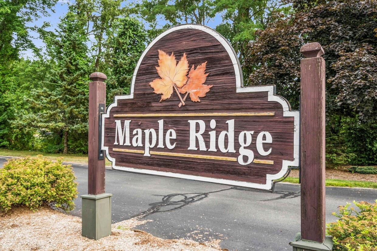 Foto principal - 1 Maple Ridge Dr