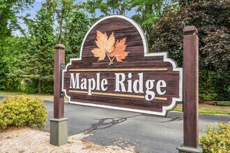 Building Photo - 1 Maple Ridge Dr