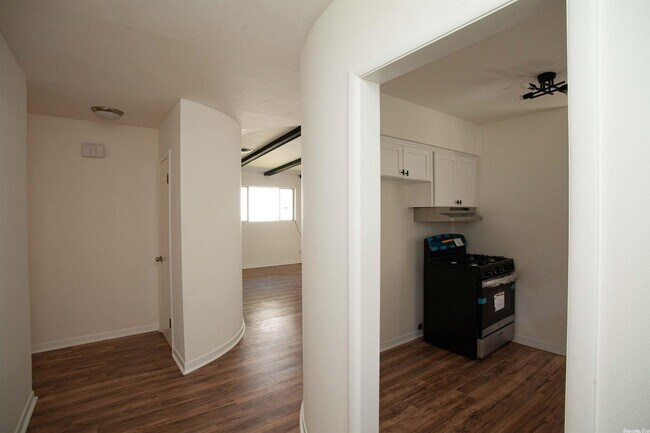 Foto del edificio - 4906 Manor Ave