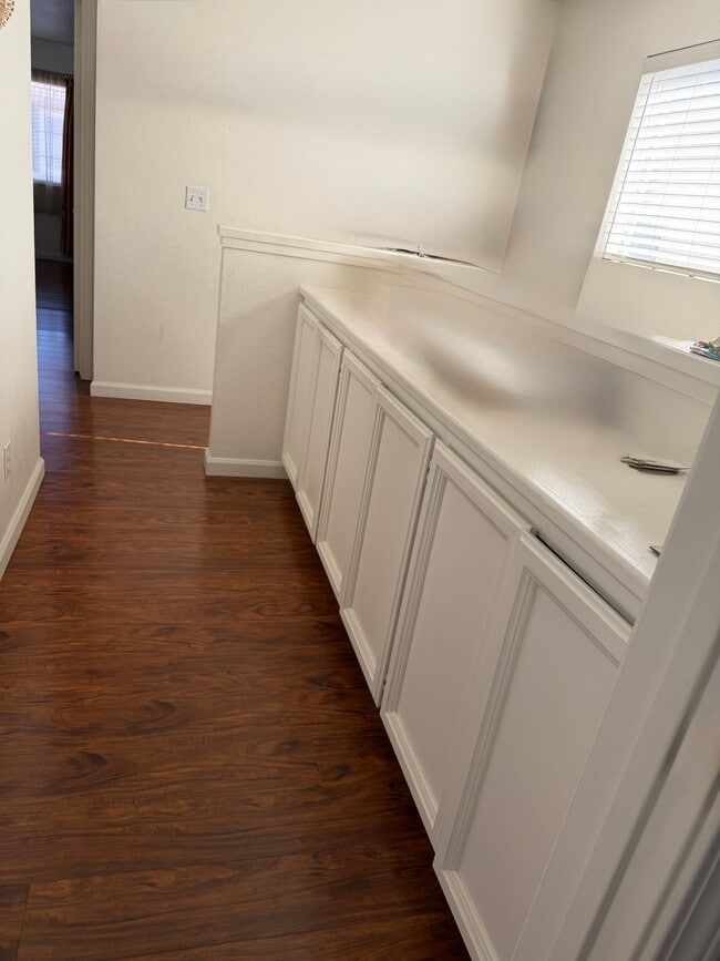 Foto del edificio - 2229 Lenox Pl